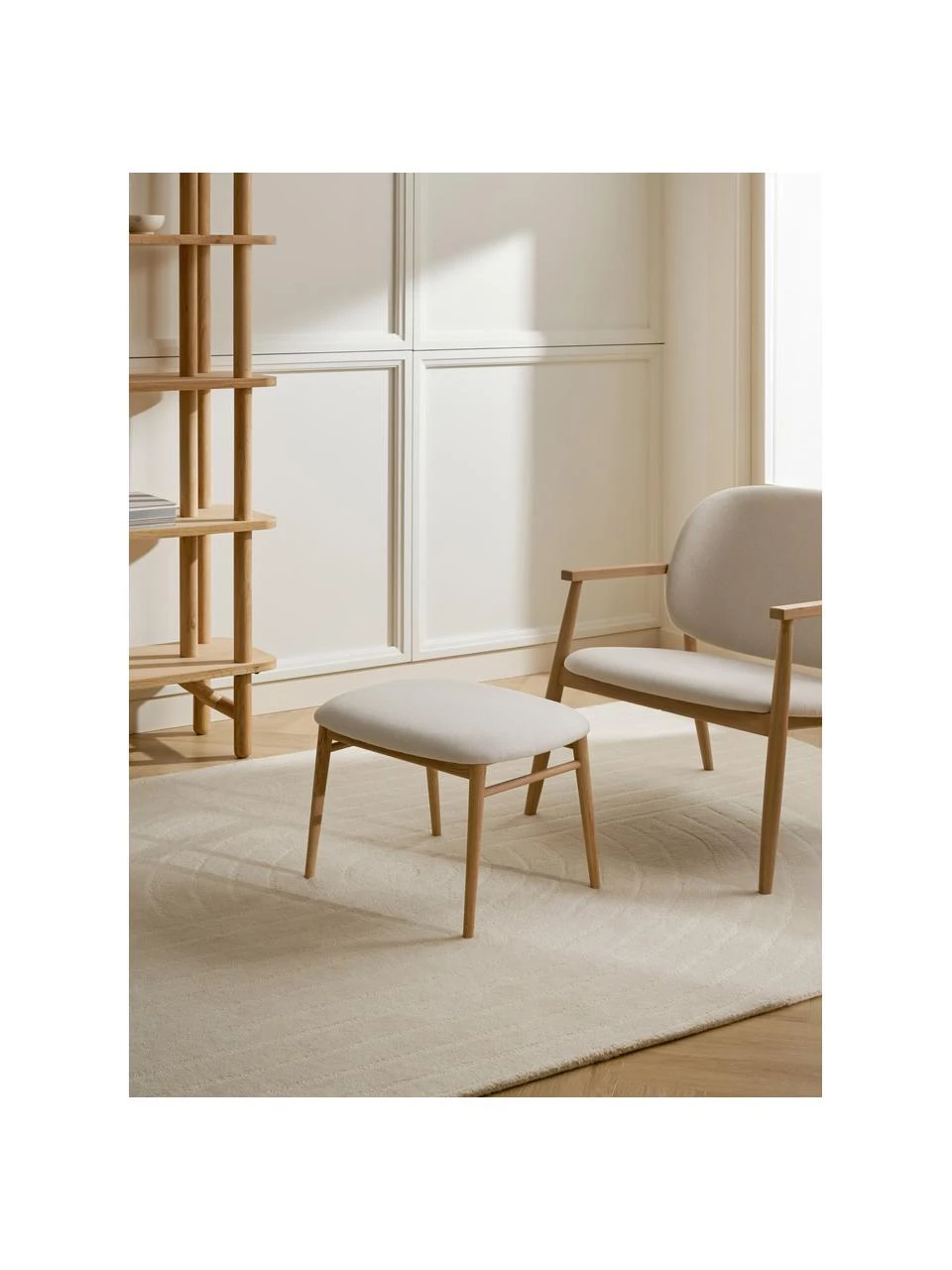 Westwing Collection Holz-Hocker Aurea mit Polsterung, B 58 x H 40 cm 2 Westwing Collection Holz-Hocker Aurea mit Polsterung, B 58 x H 40 cm – Bild 2