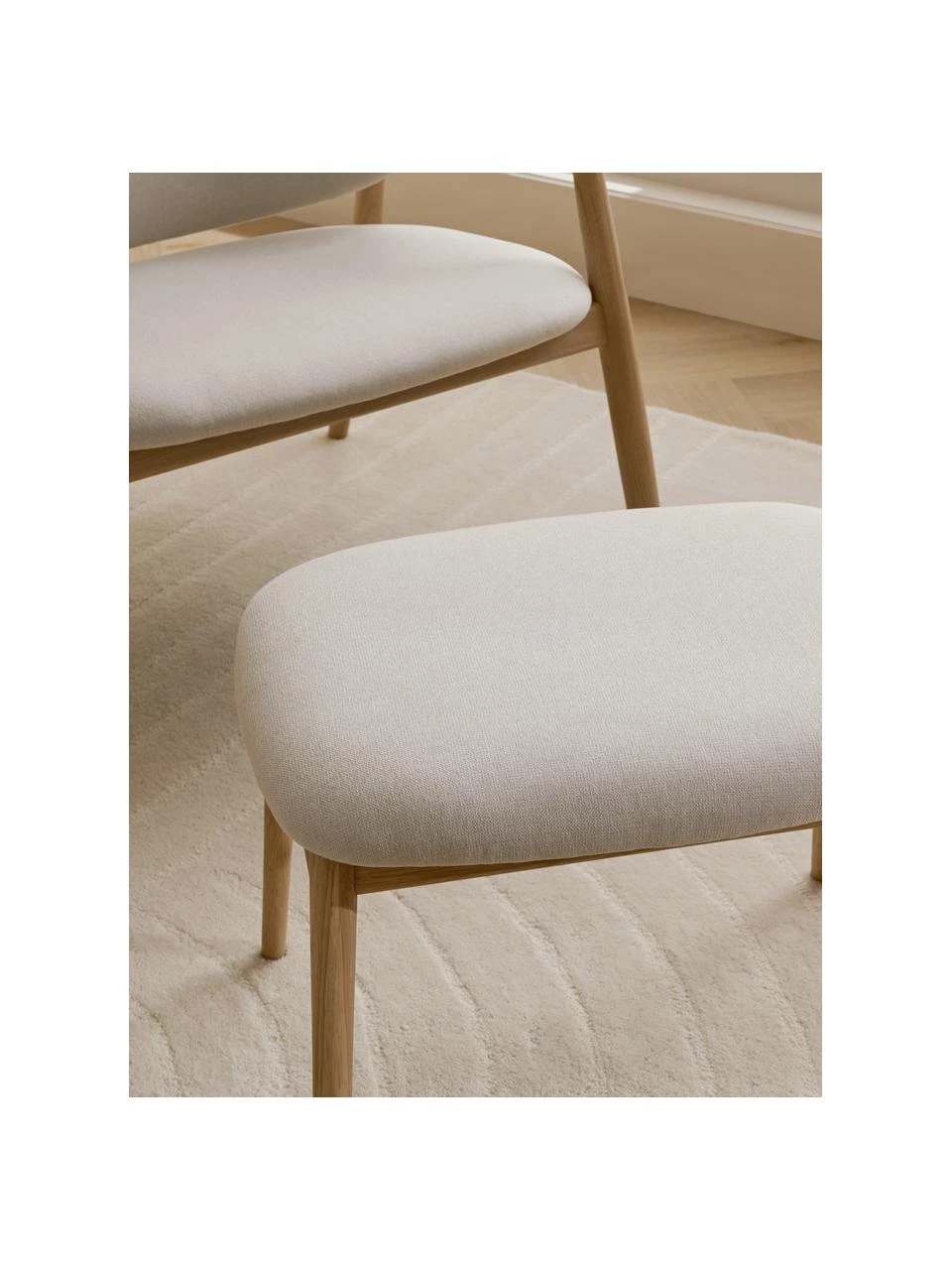 Westwing Collection Holz-Hocker Aurea mit Polsterung, B 58 x H 40 cm 3 Westwing Collection Holz-Hocker Aurea mit Polsterung, B 58 x H 40 cm – Bild 3