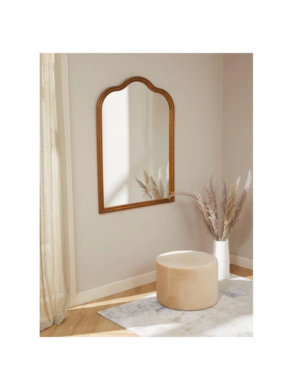 Westwing Collection Samt-Hocker Daisy in Beige, Ø 54 x H 38 cm 2 Westwing Collection Samt-Hocker Daisy in Beige, Ø 54 x H 38 cm – Bild 2