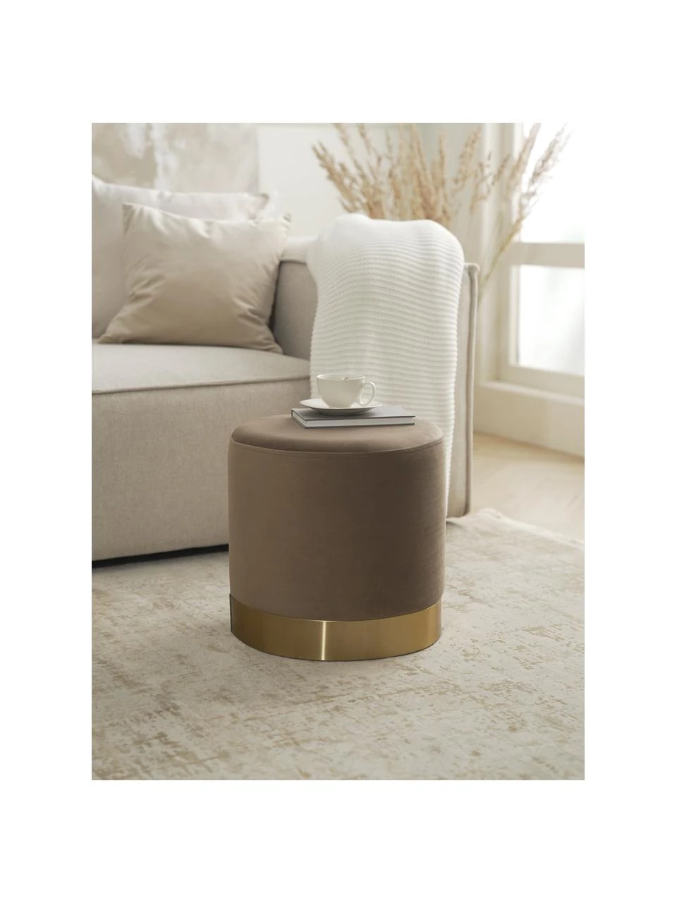 Westwing Collection Samt-Hocker Orchid in Taupe, Ø 38 x H 38 cm 2 Westwing Collection Samt-Hocker Orchid in Taupe, Ø 38 x H 38 cm – Bild 2