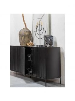 Sideboard Avourio mit geriffelter Front aus Kiefernholz, 4-türig, B 200 x H 85 cm 8 Sideboard Avourio mit geriffelter Front aus Kiefernholz, 4-türig, B 200 x H 85 cm -Westwingnow Geschaft Sideboard Avourio mit geriffelter Front aus Kiefernholz 4 turig 2
