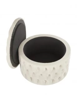 Westwing Collection XL Samt-Hocker Chiara mit Stauraum in Cremeweiß, Ø 70 x H 42 cm 9 Westwing Collection XL Samt-Hocker Chiara mit Stauraum in Cremeweiß, Ø 70 x H 42 cm -Westwingnow Geschaft XL Samt Hocker Chiara mit Stauraum in Cremeweiss 3