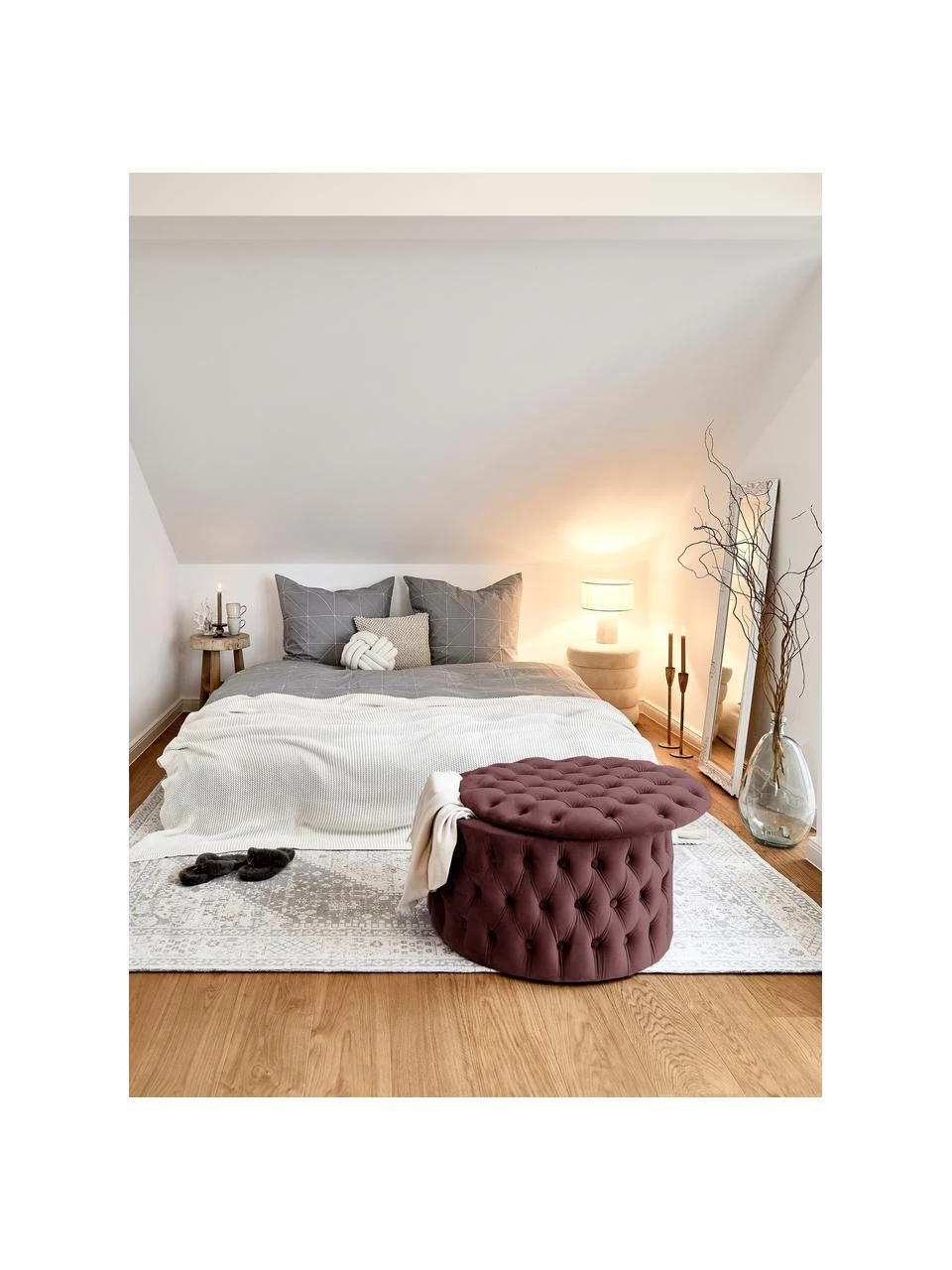 Westwing Collection XL Samt-Hocker Chiara mit Stauraum in Rostbraun, Ø 70 x H 42 cm 2 Westwing Collection XL Samt-Hocker Chiara mit Stauraum in Rostbraun, Ø 70 x H 42 cm – Bild 2